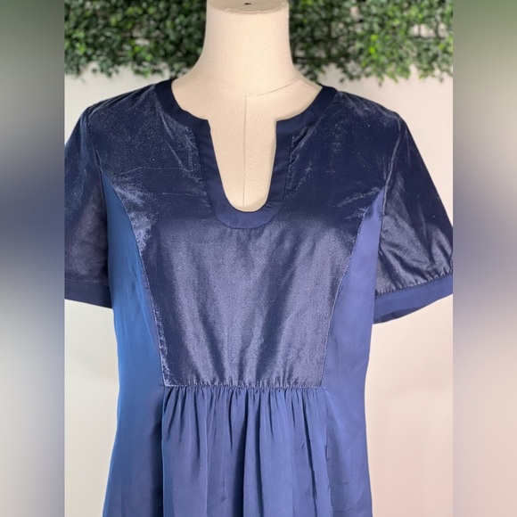 Loft Navy Blue Velvet Blocked Shift Mini Dress Short Sleeve Size Small - Picture 2 of 9